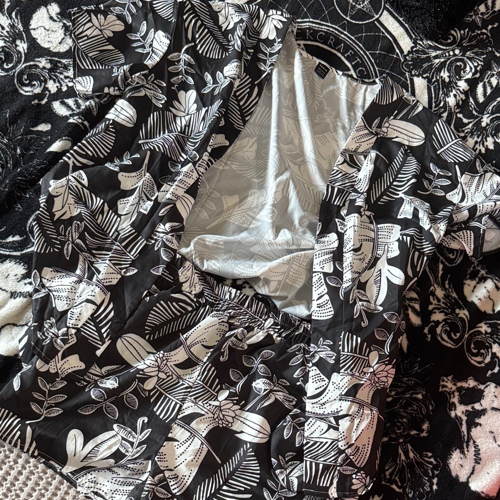 Black and White Leaf Print Dress